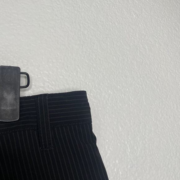 Volcom Mens Shorts Size 32 Black Striped Pin Striped Print Chino Casual Wear - Picture 14 of 14